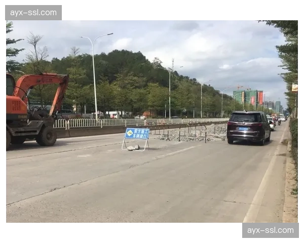 西班牙巴塞罗那赛道完成路面重铺与设施更新，以应对更高抓地力需求